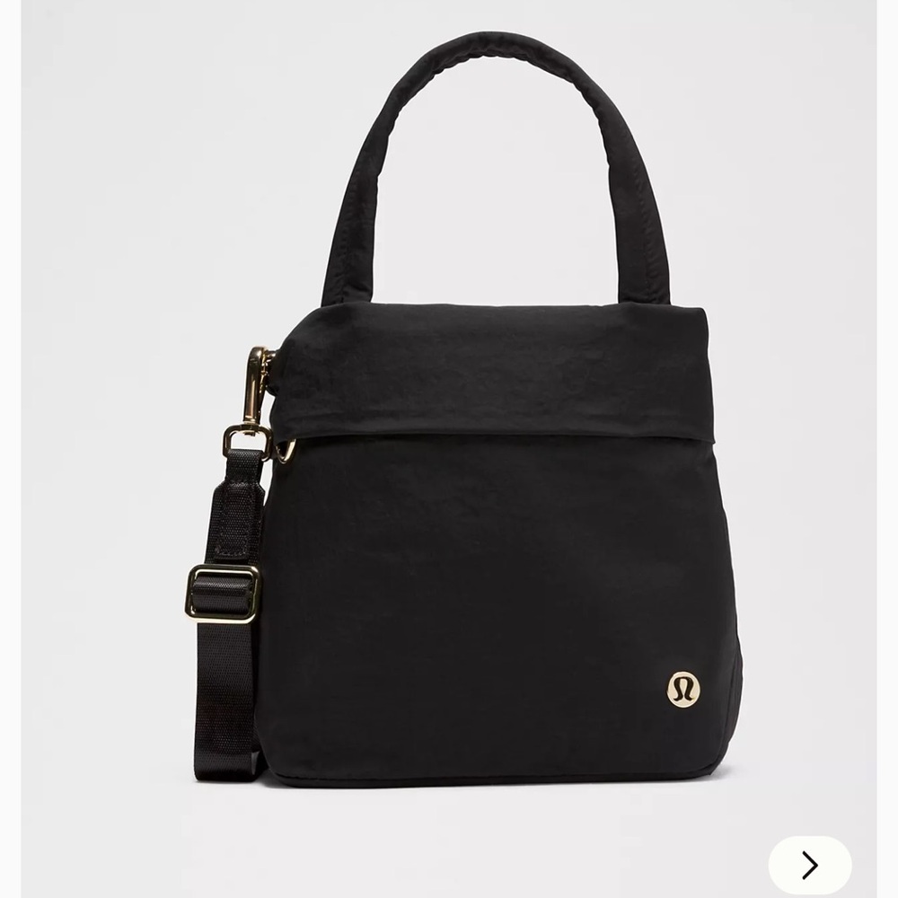 Lululemon On my level small tote bag 5L Black/gold. NWTs
